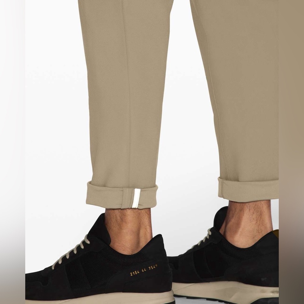 Lululemon Commission Pant Classic *Warpstreme 32"
Tofino Sand - Picture 6 of 13